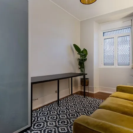 Spacious In 120 M² Fireplace Apartment