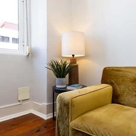 Spacious In 120 M² Fireplace *