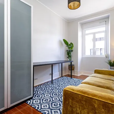 Spacious In 120 M² Fireplace Apartment