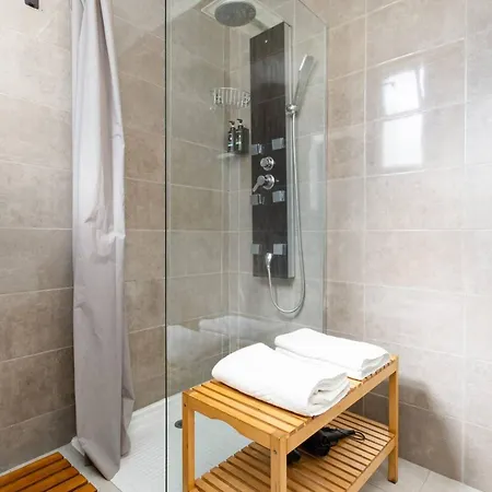 Apartment Spacious In 120 M² Fireplace Lisbon